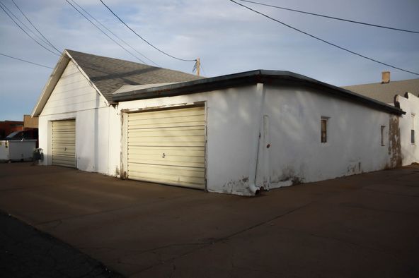 607 S Main St, Pratt, KS 67124